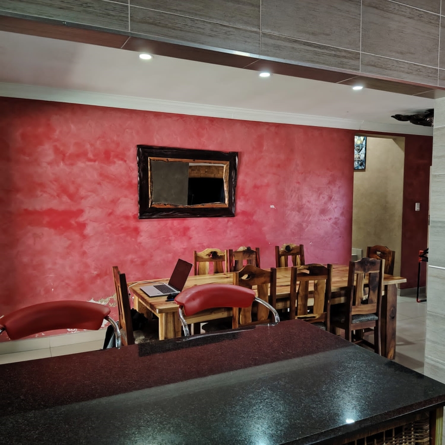 6 Bedroom Property for Sale in Haven Hills Eastern Cape